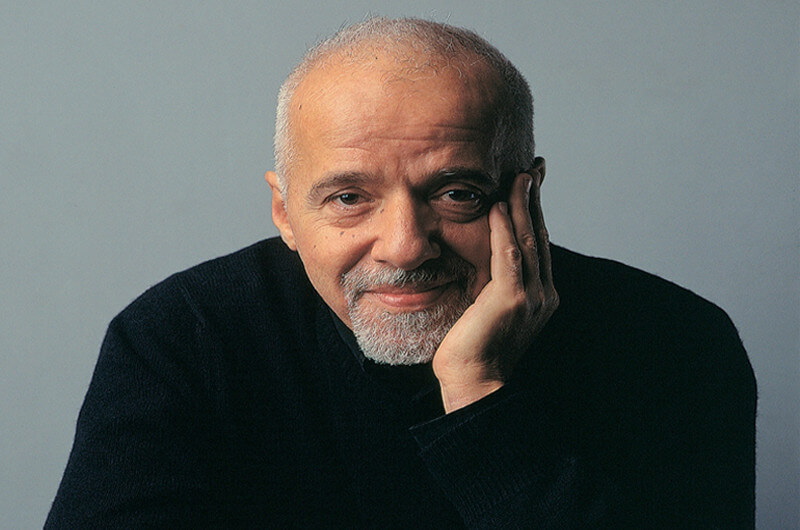    Paulo-Coelho-tac-gia-ha-gia-kim