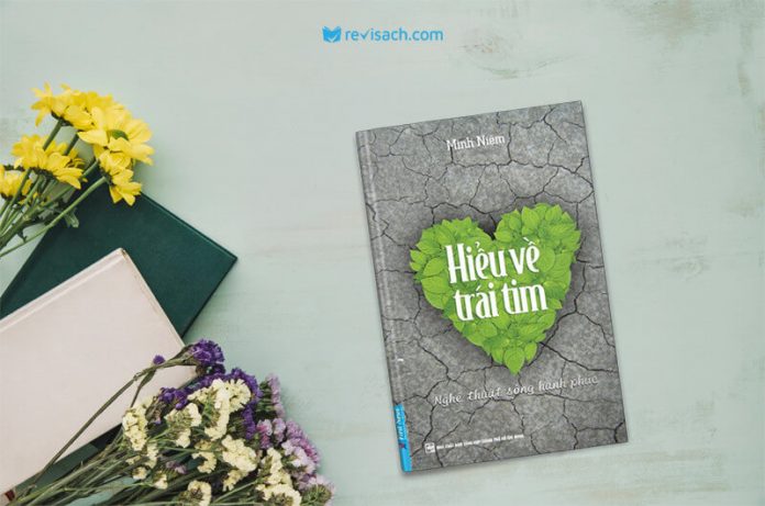 review-cuon-sach-hieu-ve-trai-tim-revisach.com